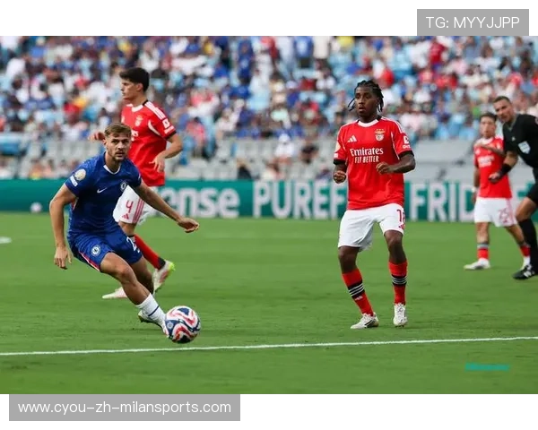 切尔西偷袭式反击，恩昆库推射扩大比分